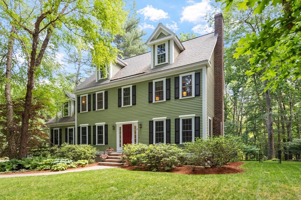 8 Whitney Ln