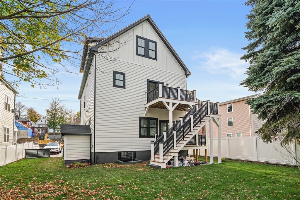 21 Woodbine St # 21