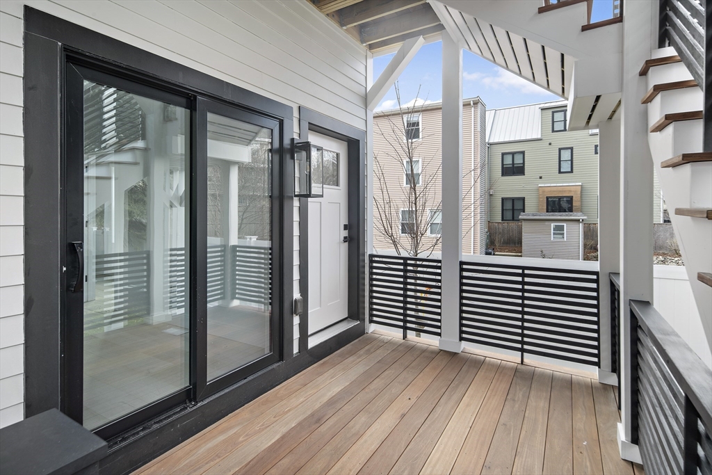 21 Woodbine St # 21
