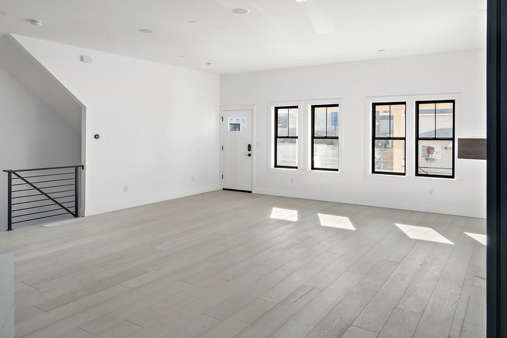 21 Woodbine St # 21
