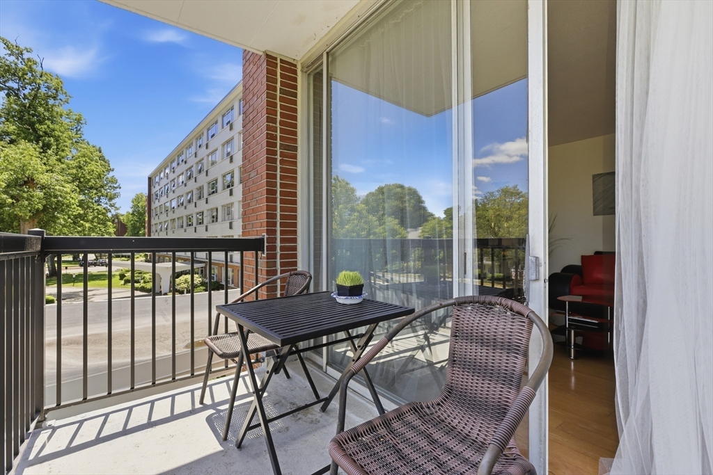 20 Hammond Pond Pkway # 201