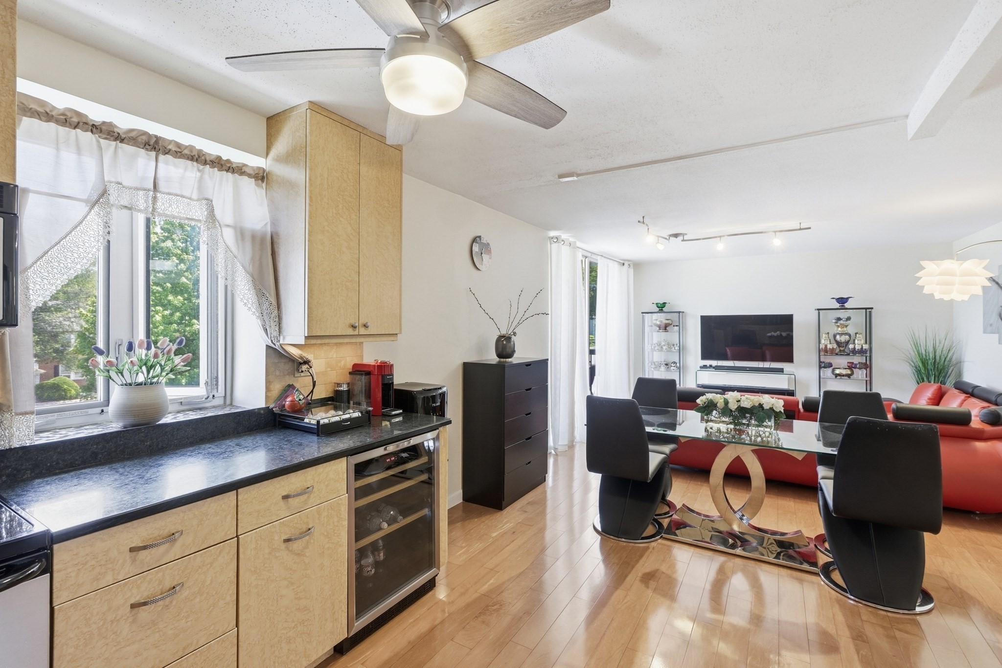 20 Hammond Pond Pkway # 201