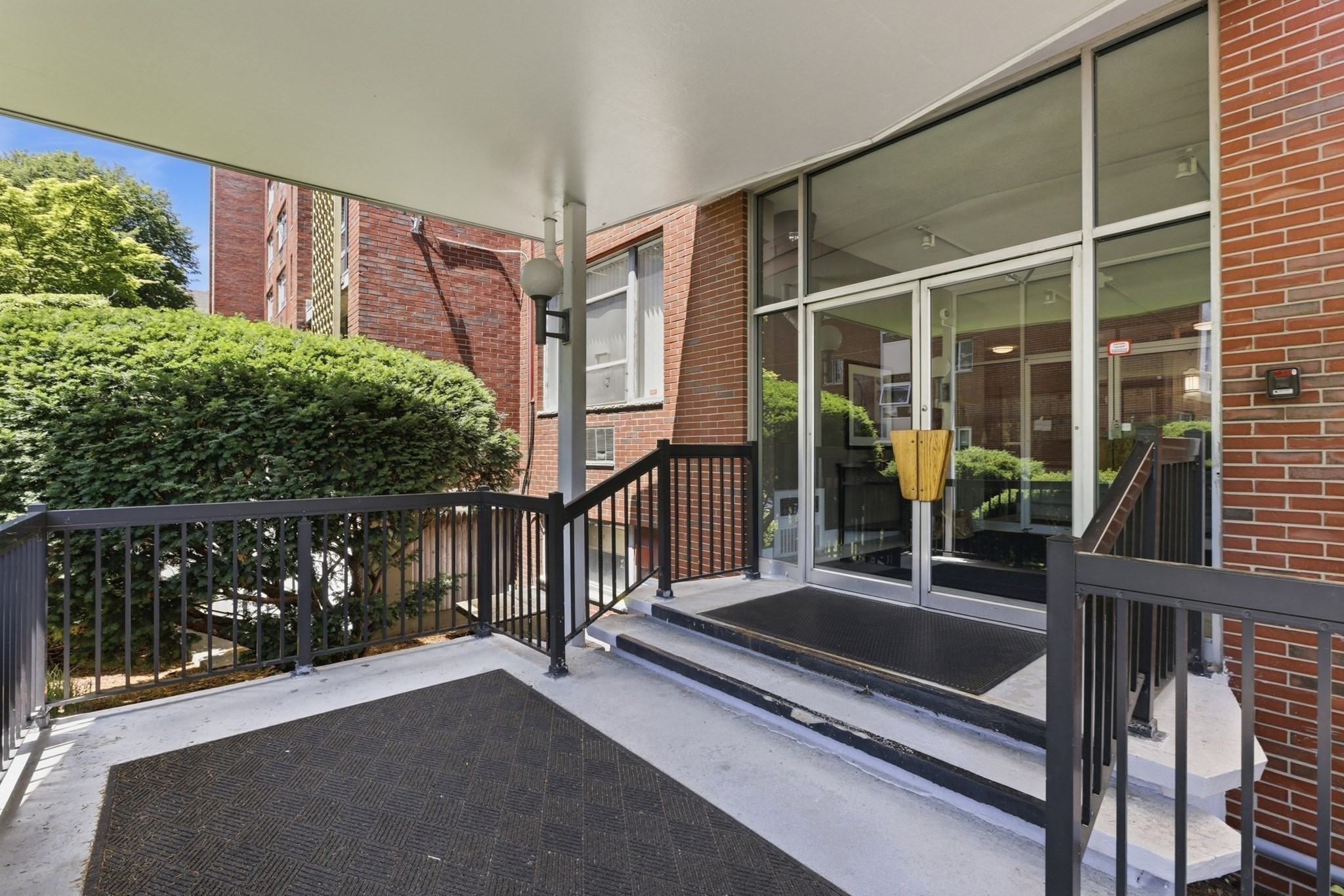 20 Hammond Pond Pkway # 201
