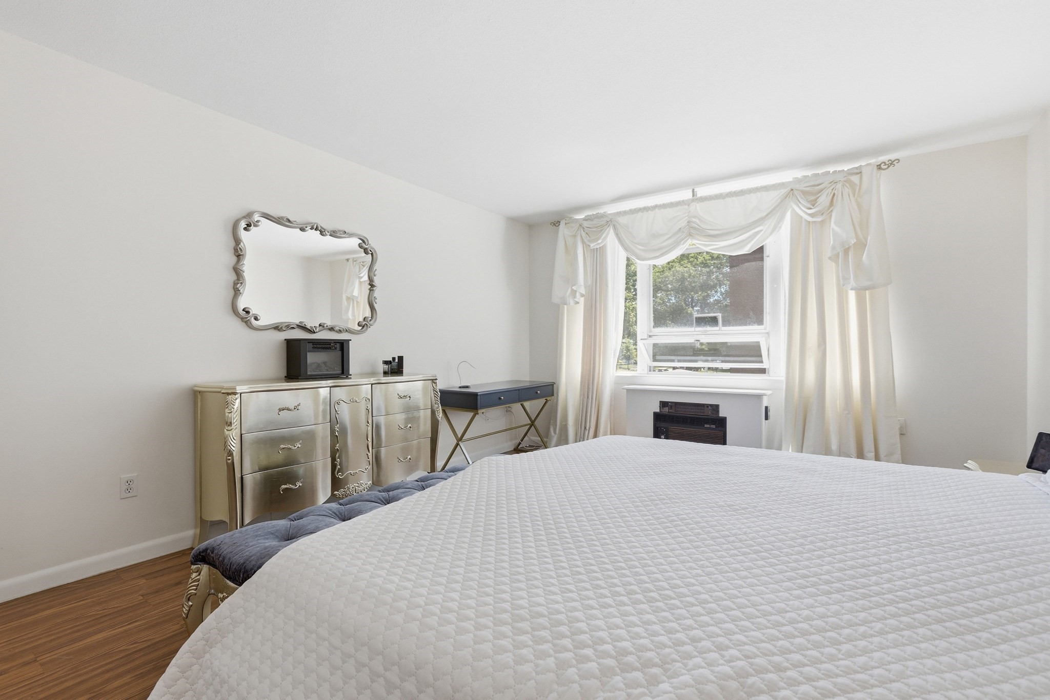 20 Hammond Pond Pkway # 201