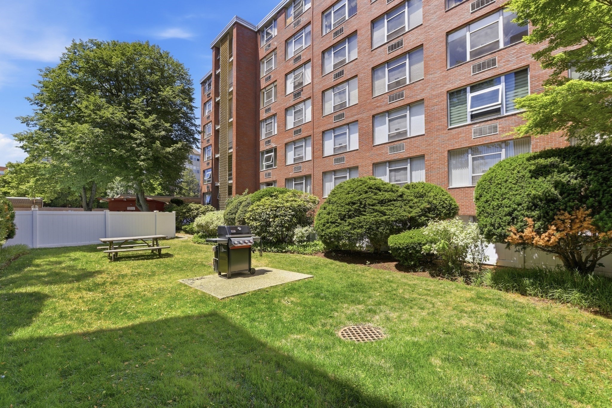 20 Hammond Pond Pkway # 201
