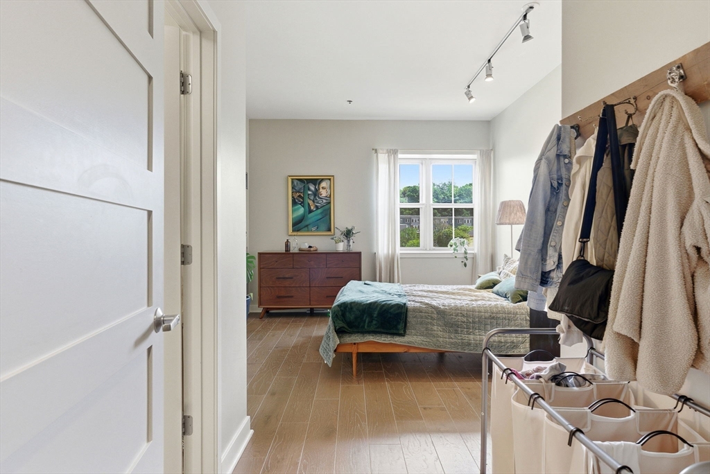 166 Terrace Street Unit: PH2
