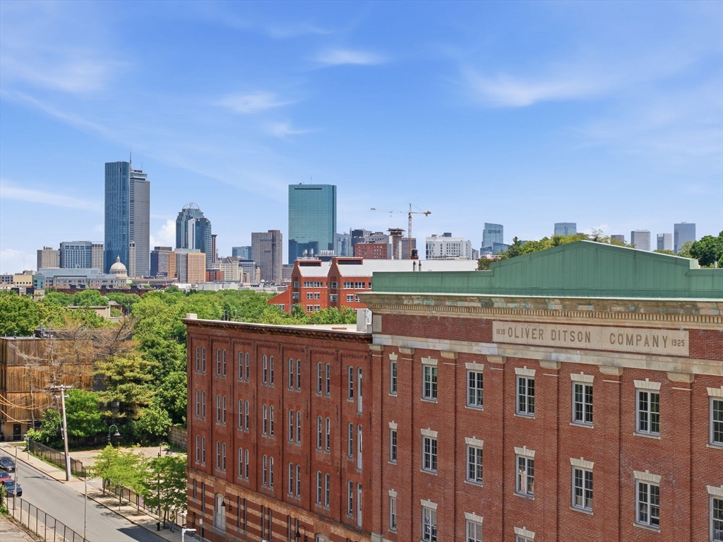 166 Terrace Street Unit: PH2