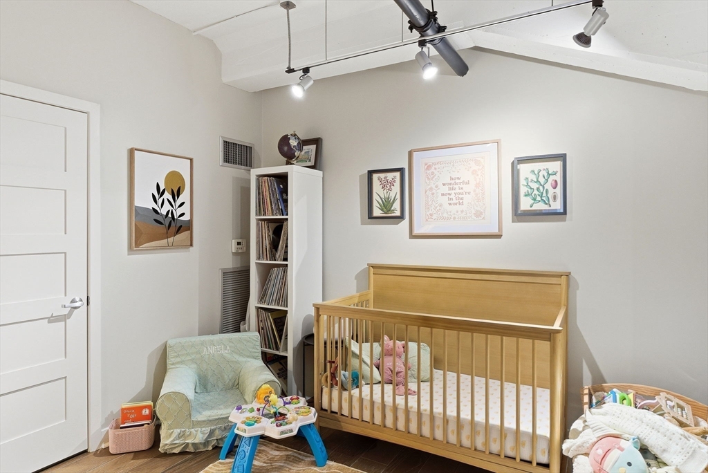166 Terrace Street Unit: PH2