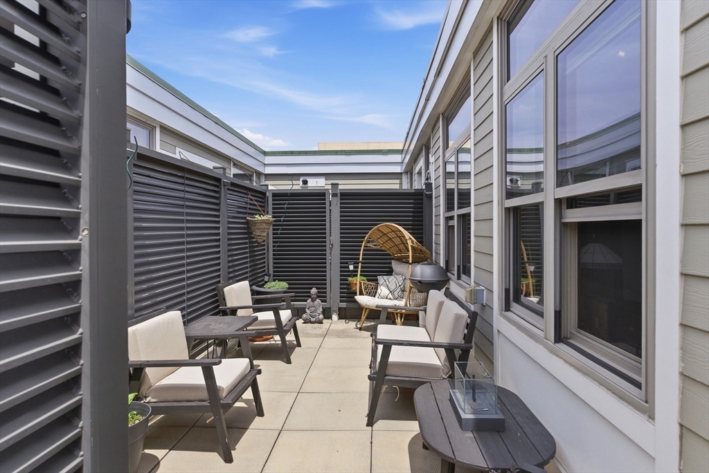 166 Terrace Street Unit: PH2