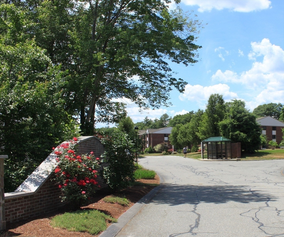 380 Great Road # 303 Unit: B 303