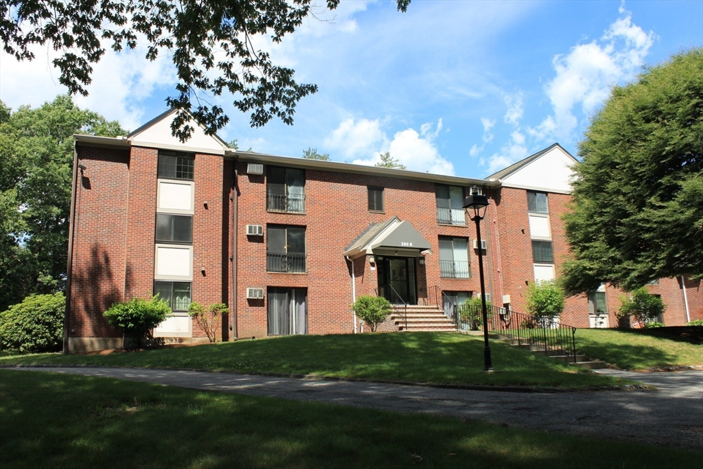 380 Great Road # 303 Unit: B 303