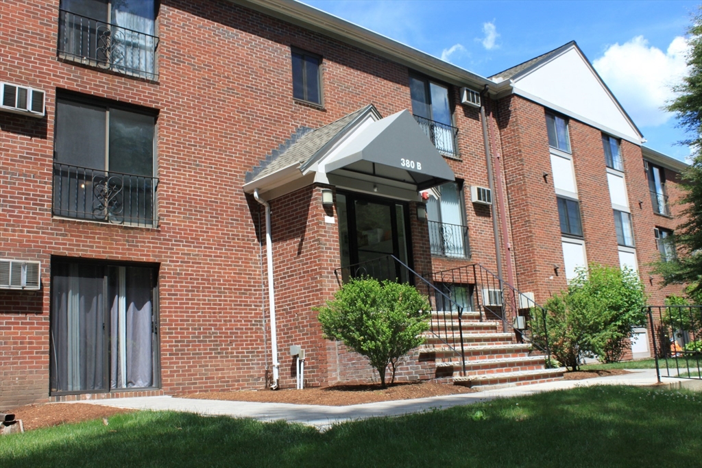 380 Great Road # 303 Unit: B 303
