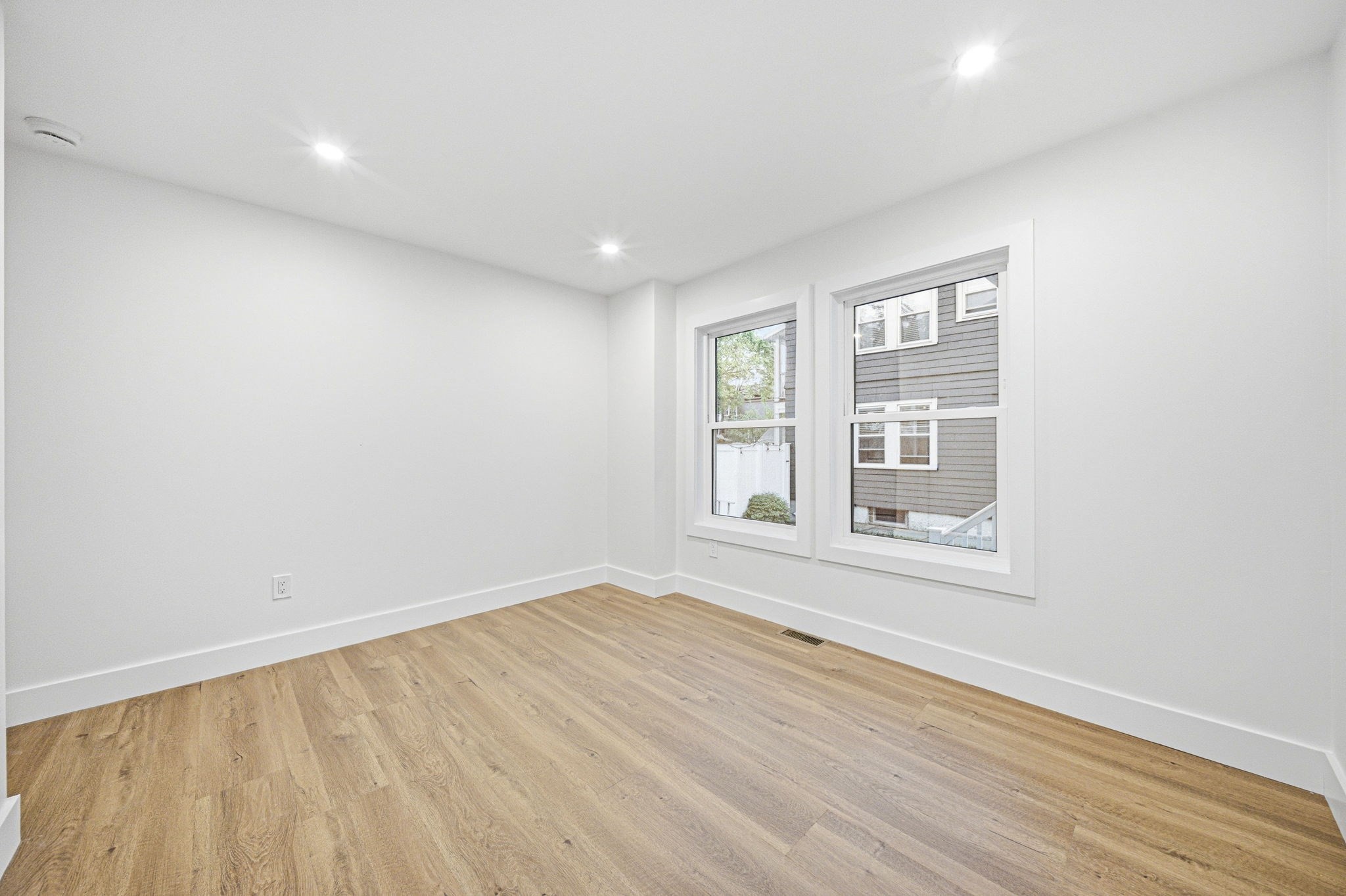 52-54 Rangeley Rd