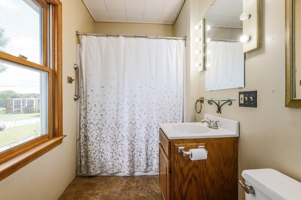 8 Boutelle St