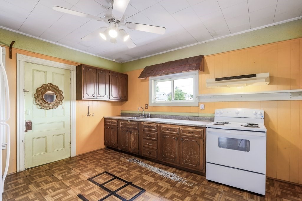 8 Boutelle St
