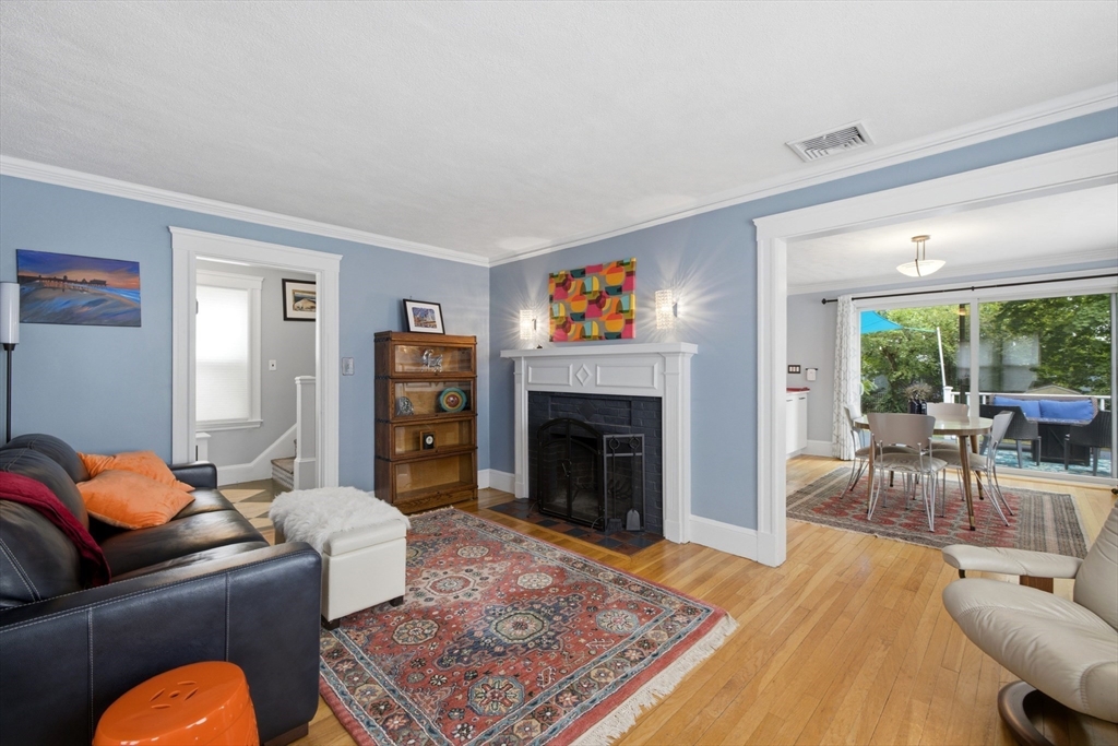 11 Crescent Hill Ave