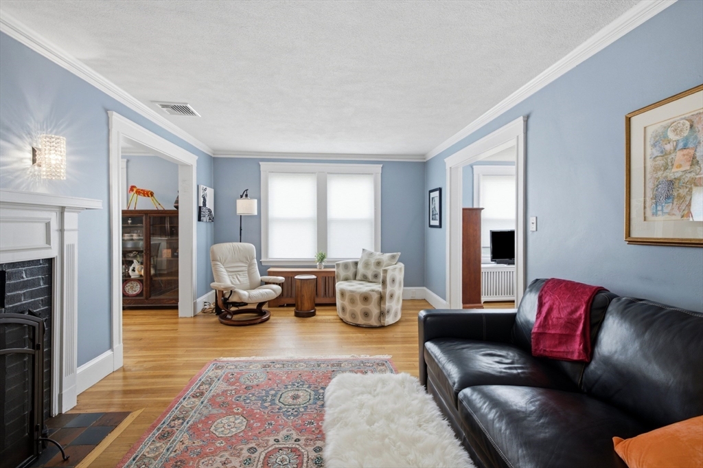 11 Crescent Hill Ave