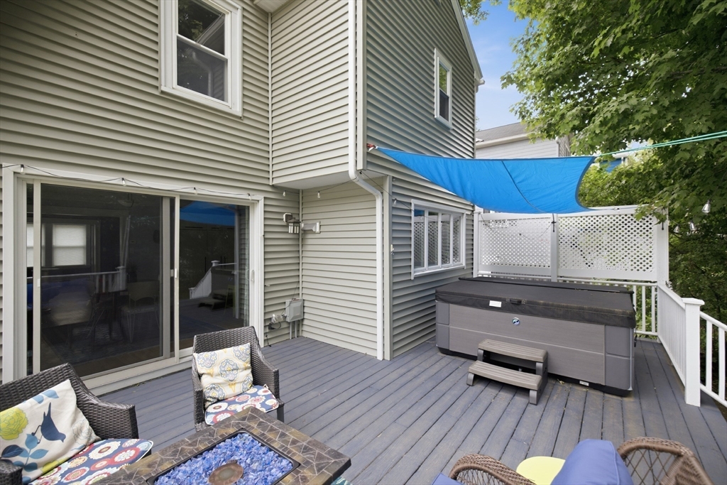 11 Crescent Hill Ave