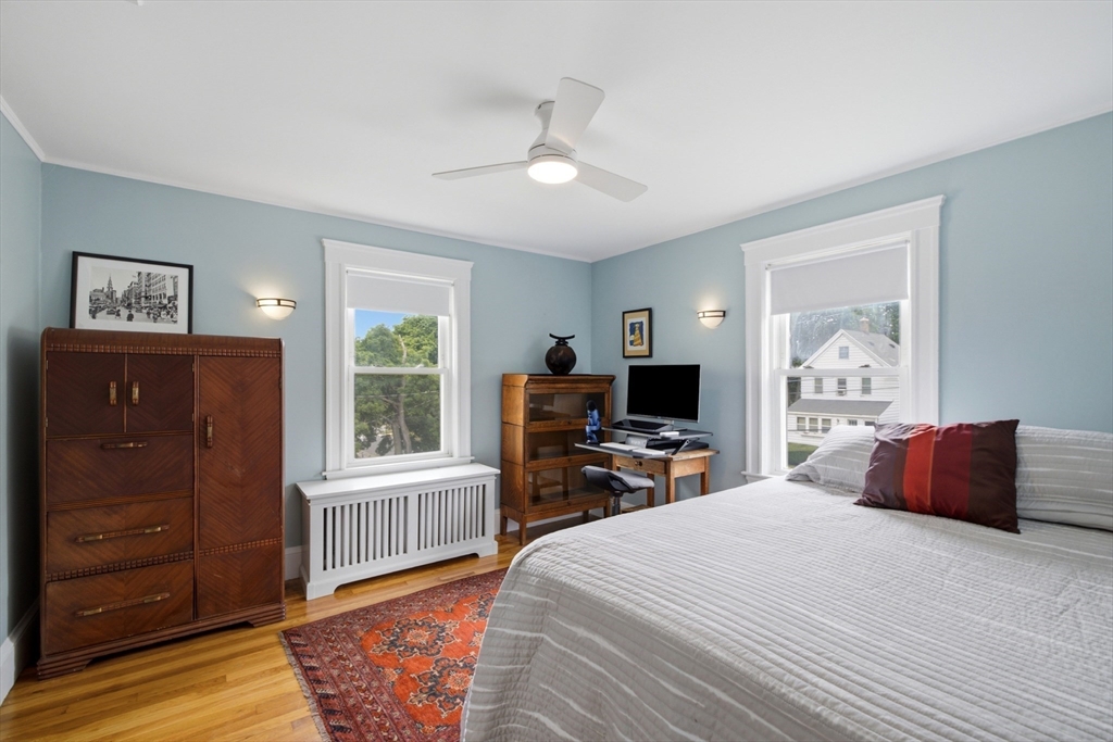 11 Crescent Hill Ave
