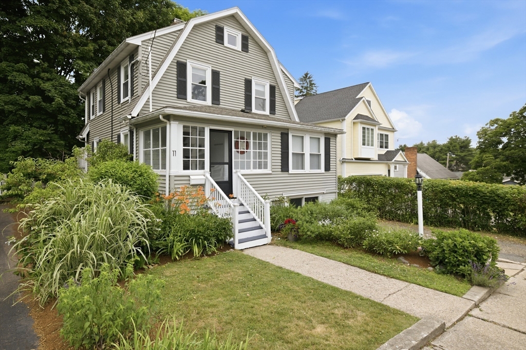 11 Crescent Hill Ave