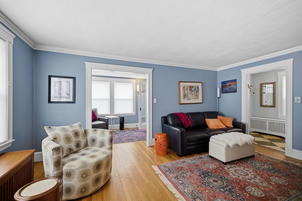 11 Crescent Hill Ave