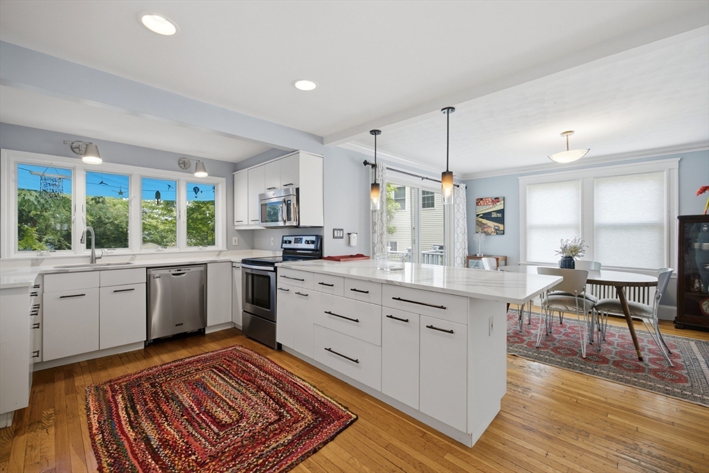 11 Crescent Hill Ave