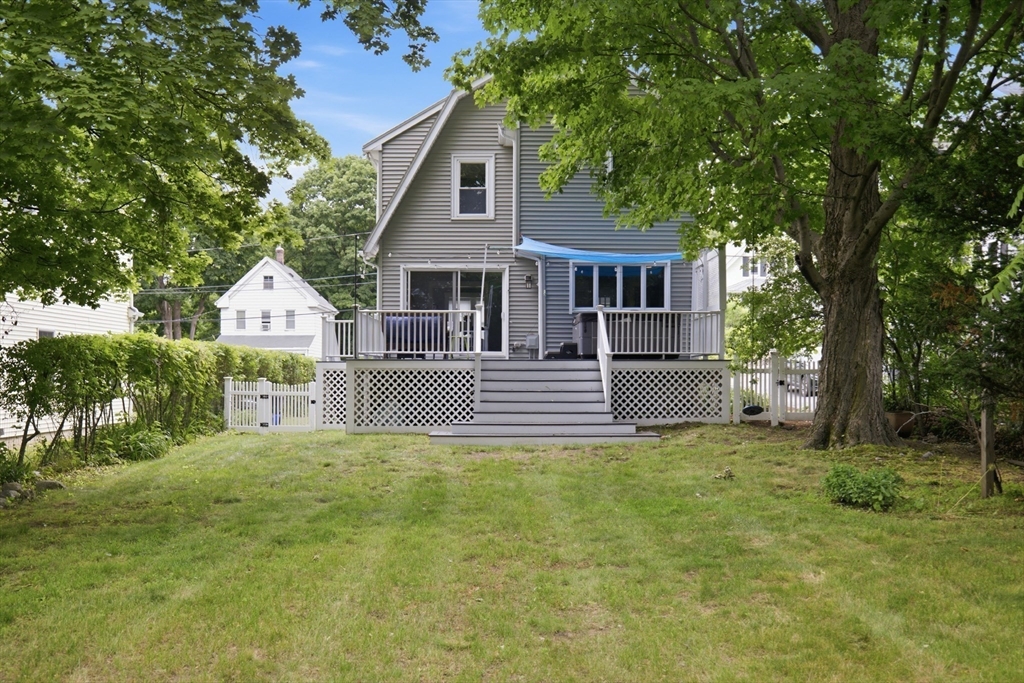 11 Crescent Hill Ave