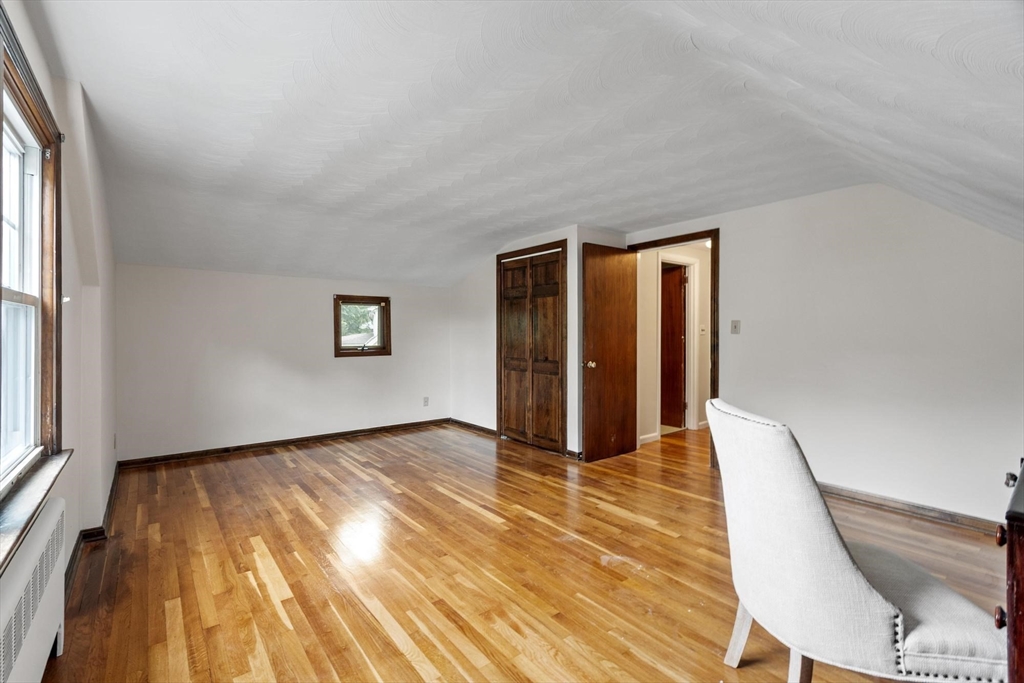 12 Hunt Rd