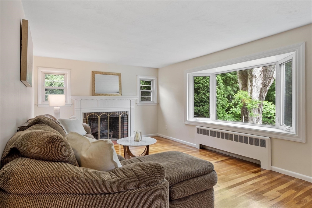 12 Hunt Rd