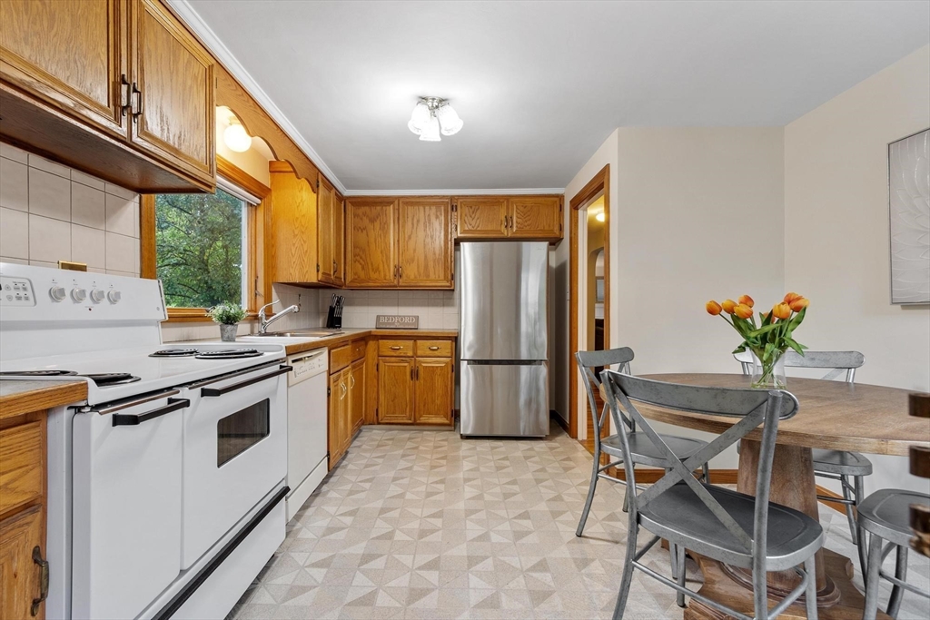 12 Hunt Rd