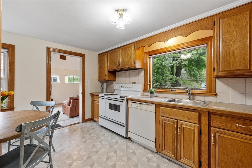 12 Hunt Rd