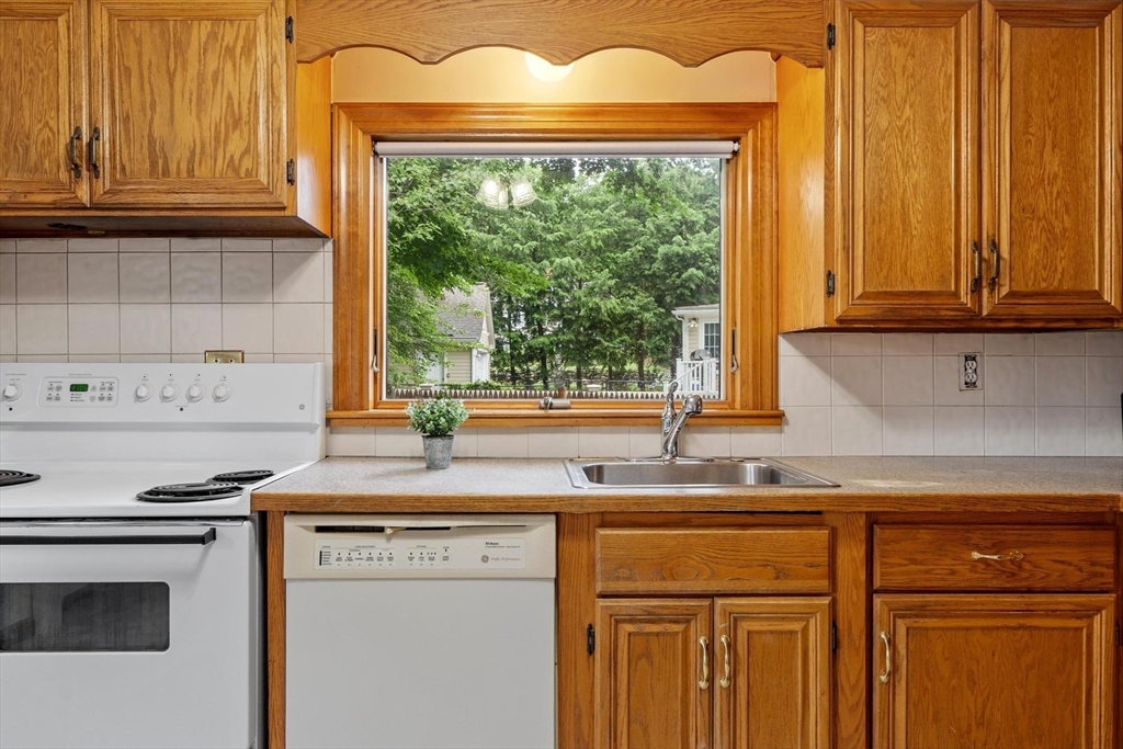 12 Hunt Rd