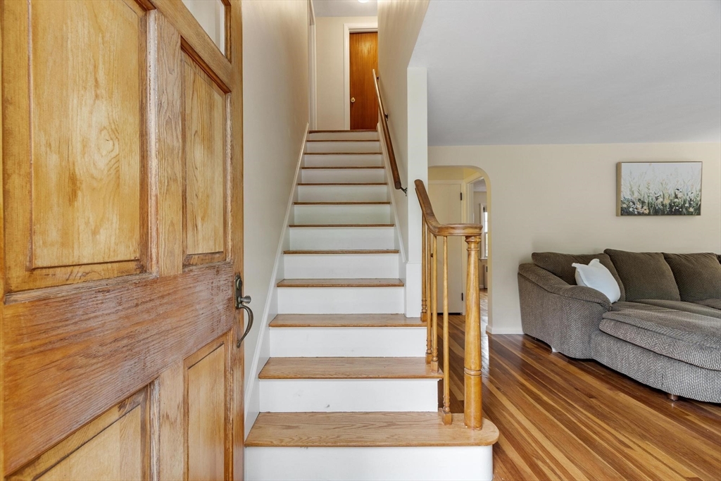 12 Hunt Rd