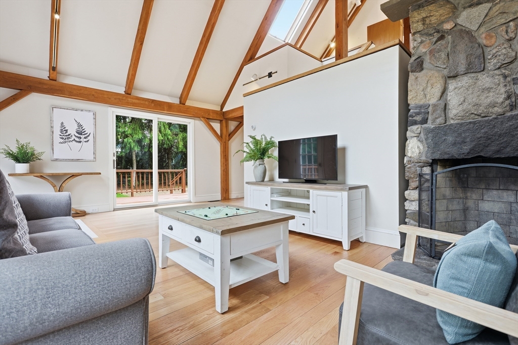 17 Orchard Dr