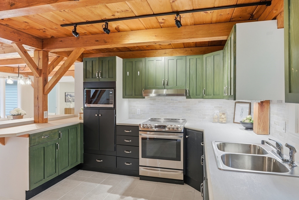 17 Orchard Dr