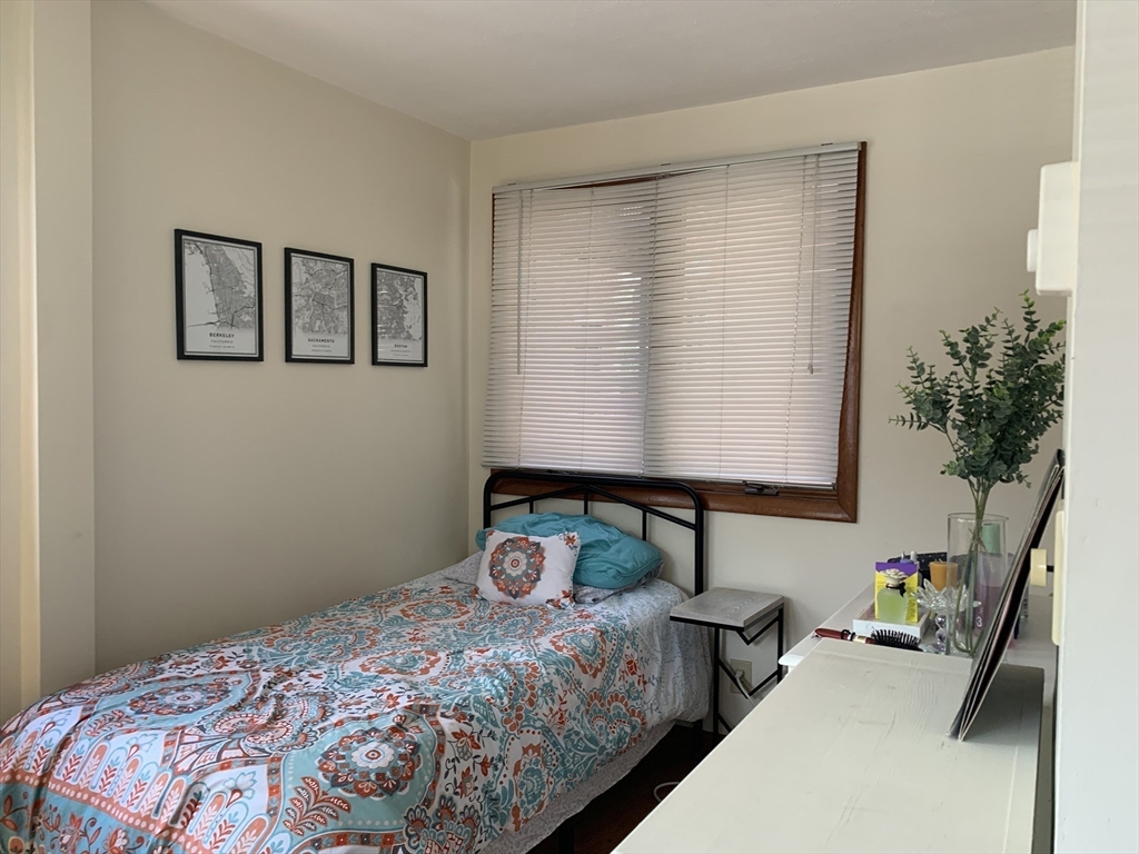 907 Beacon Street # 4