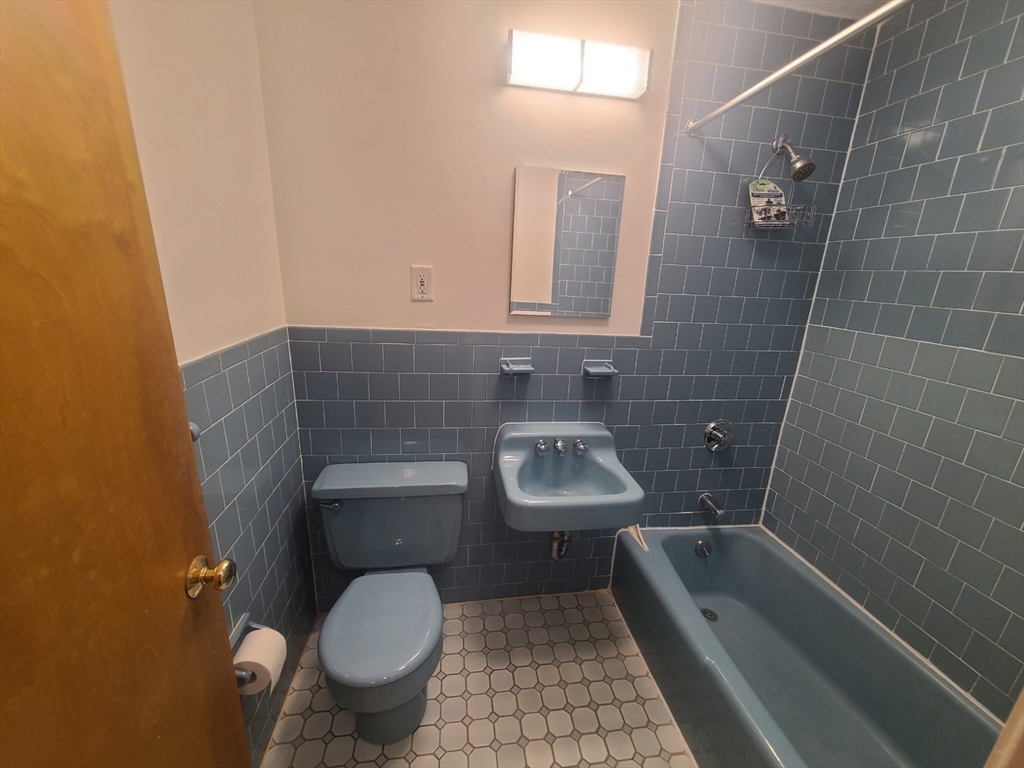 907 Beacon Street # 4
