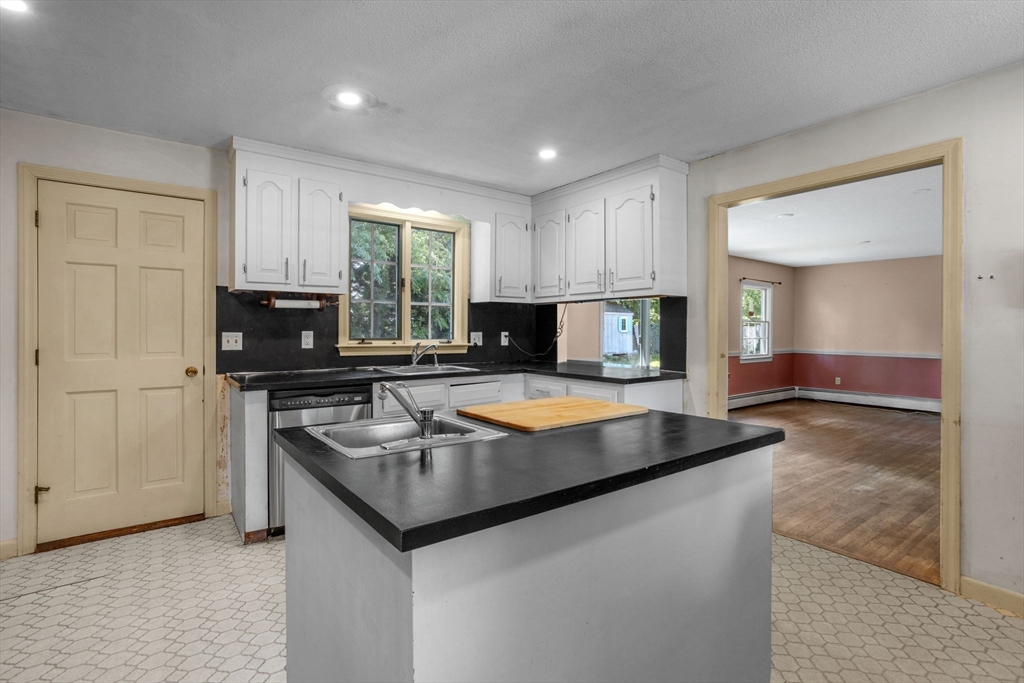 25 Manor Way