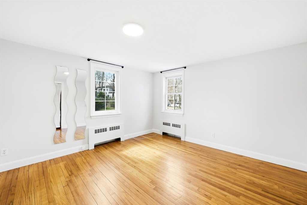 17 Woodhaven Rd