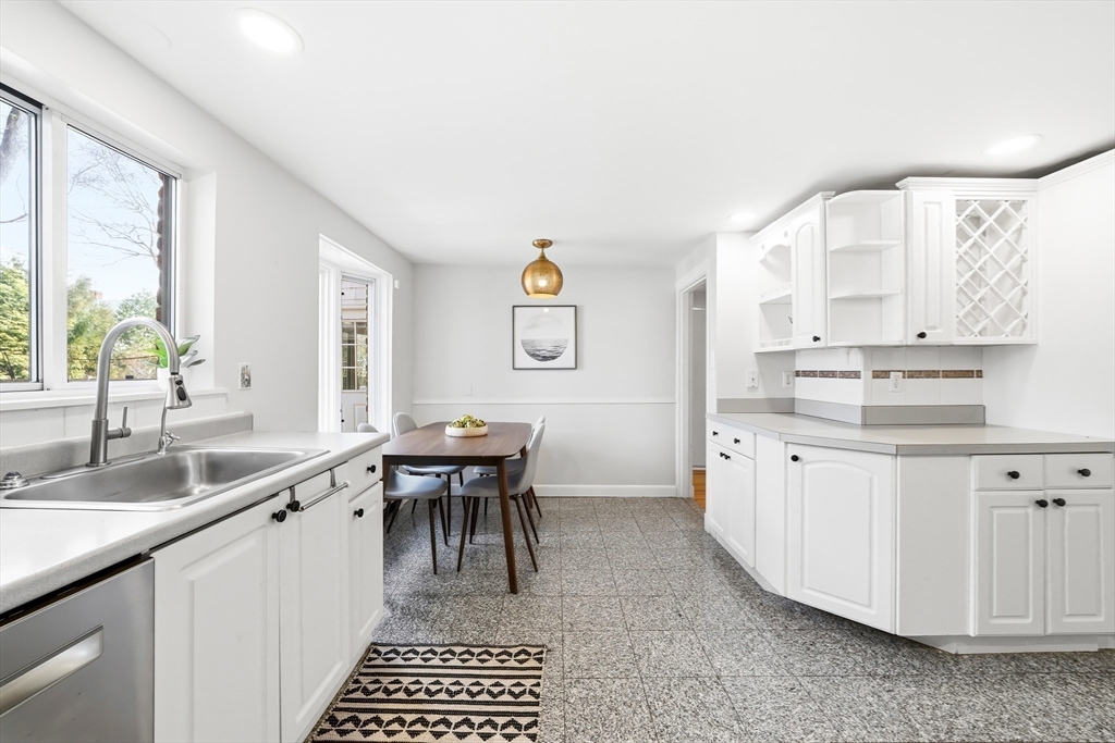 17 Woodhaven Rd