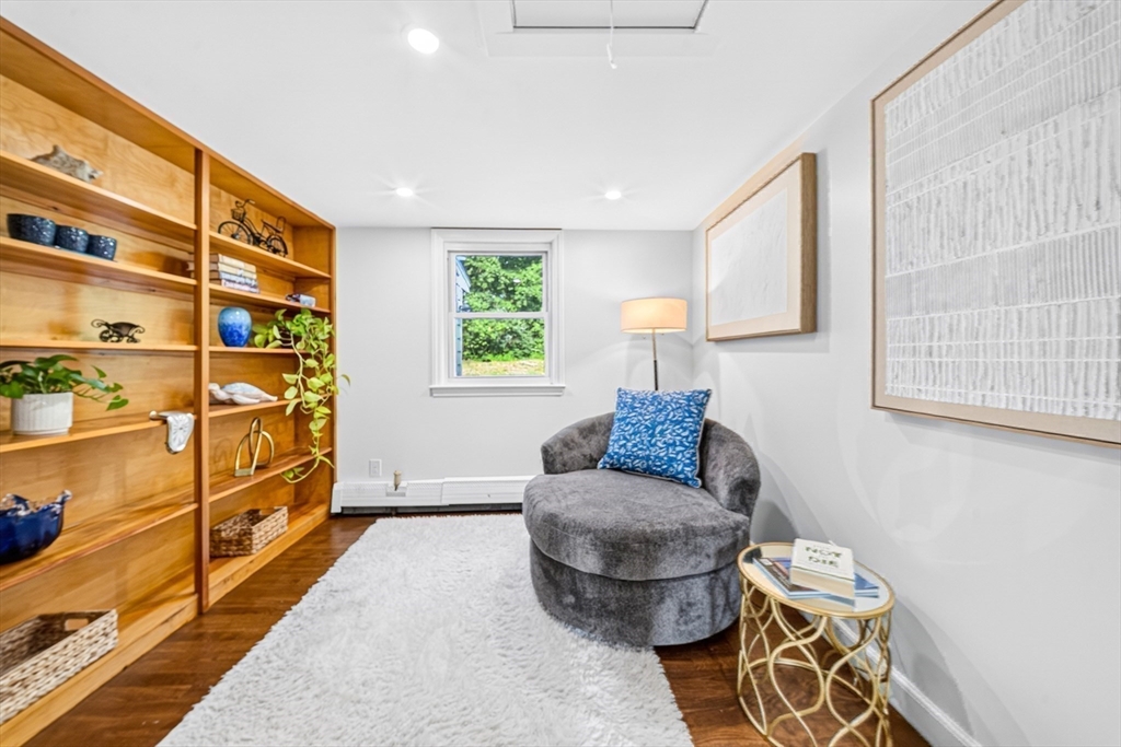 268 Lexington St