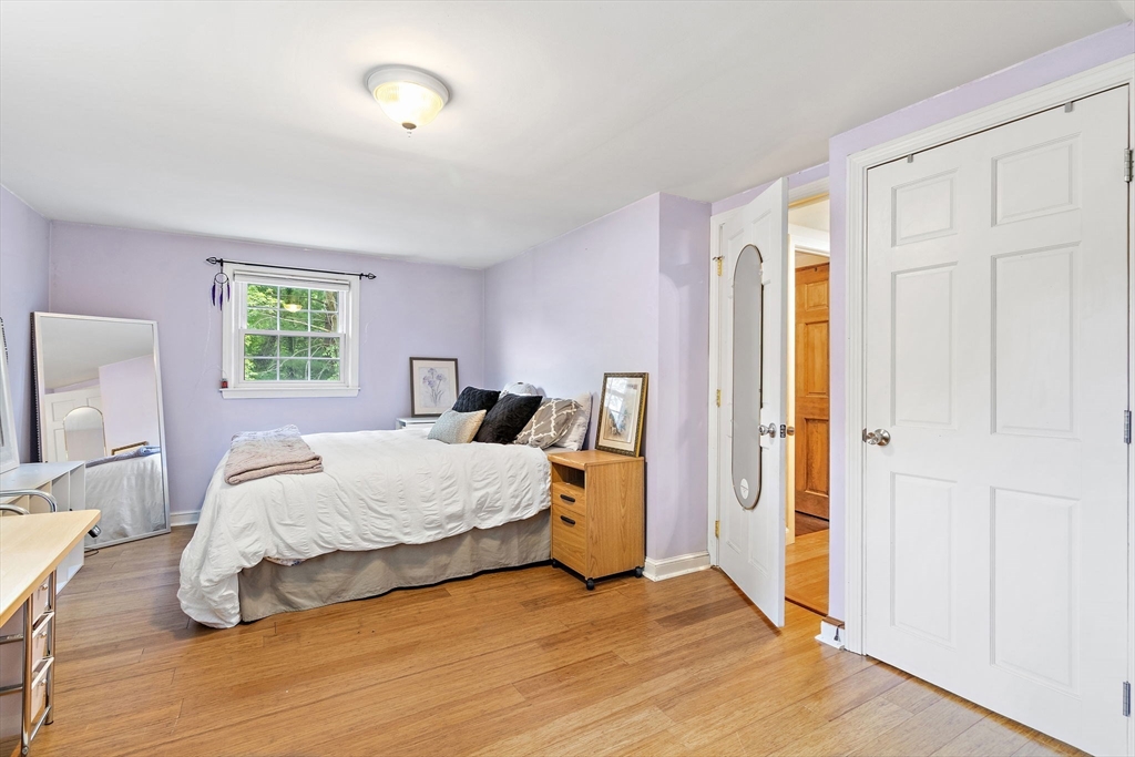 55 Priest St