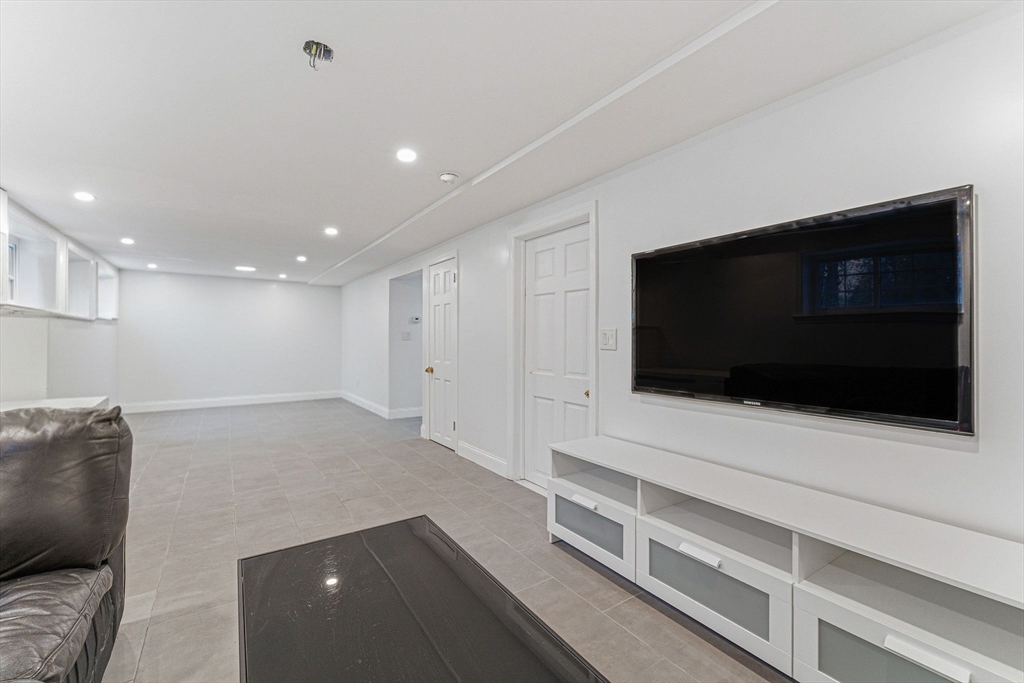 63 Dickerman Lane