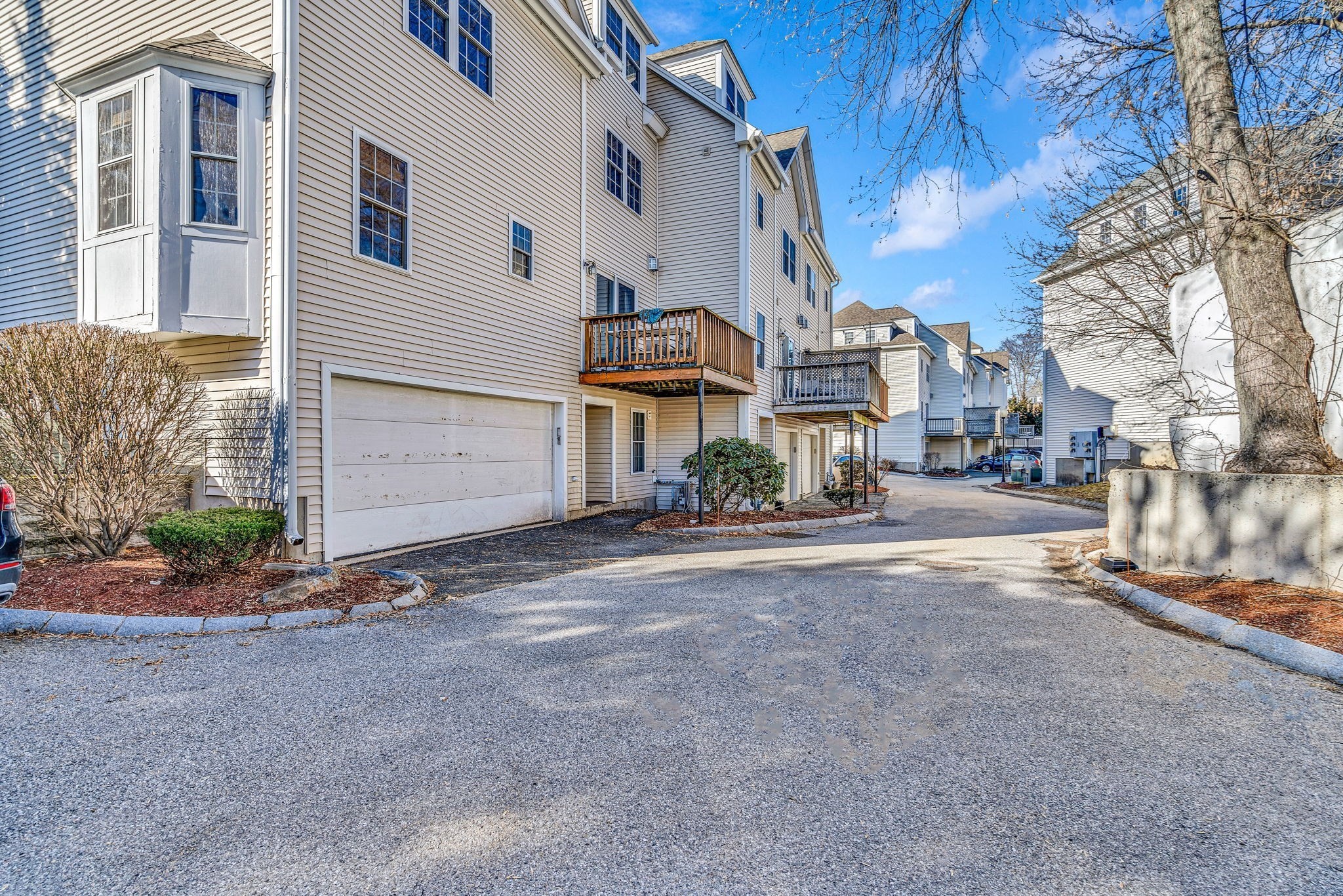 555 Main St # 8