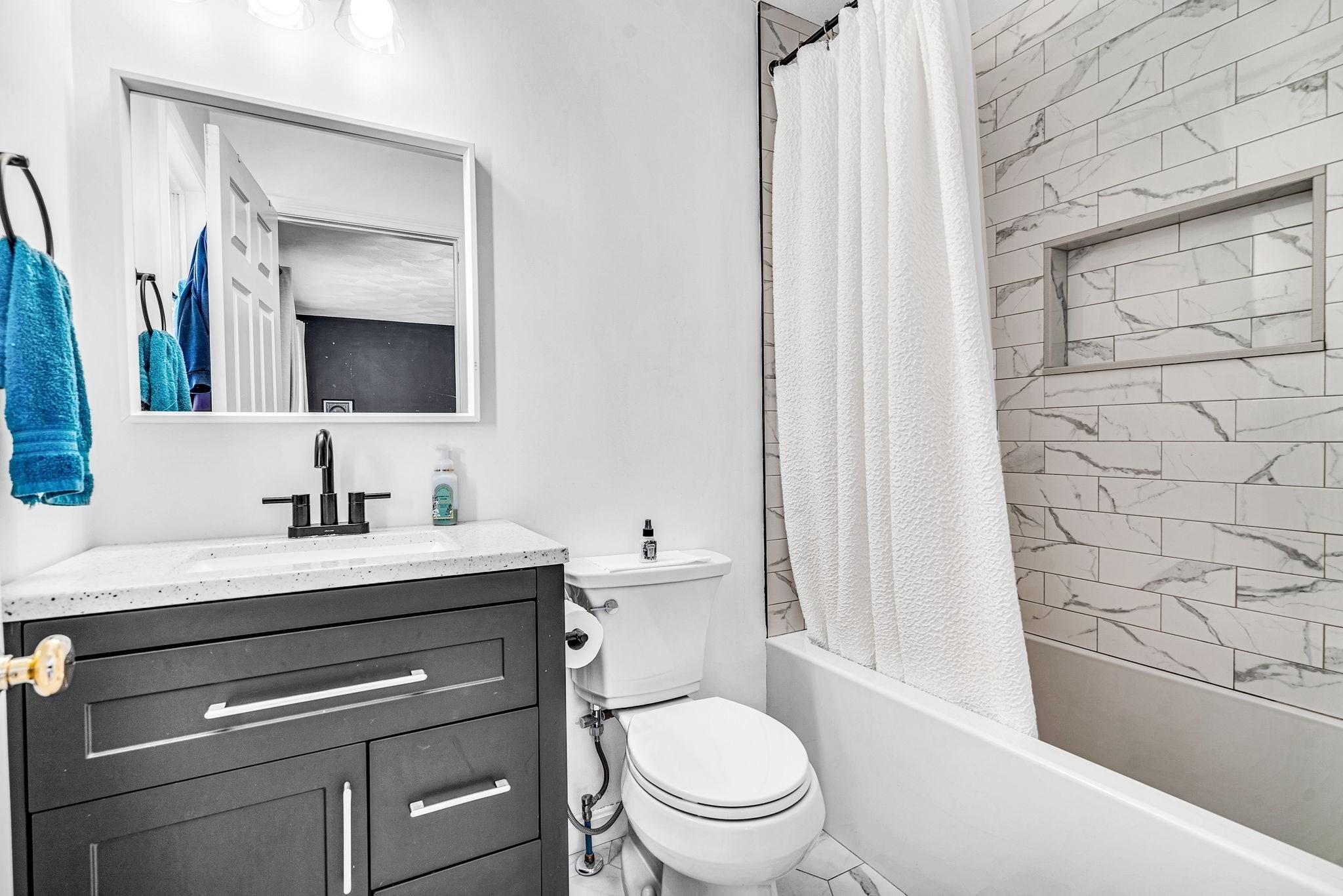 555 Main St # 8