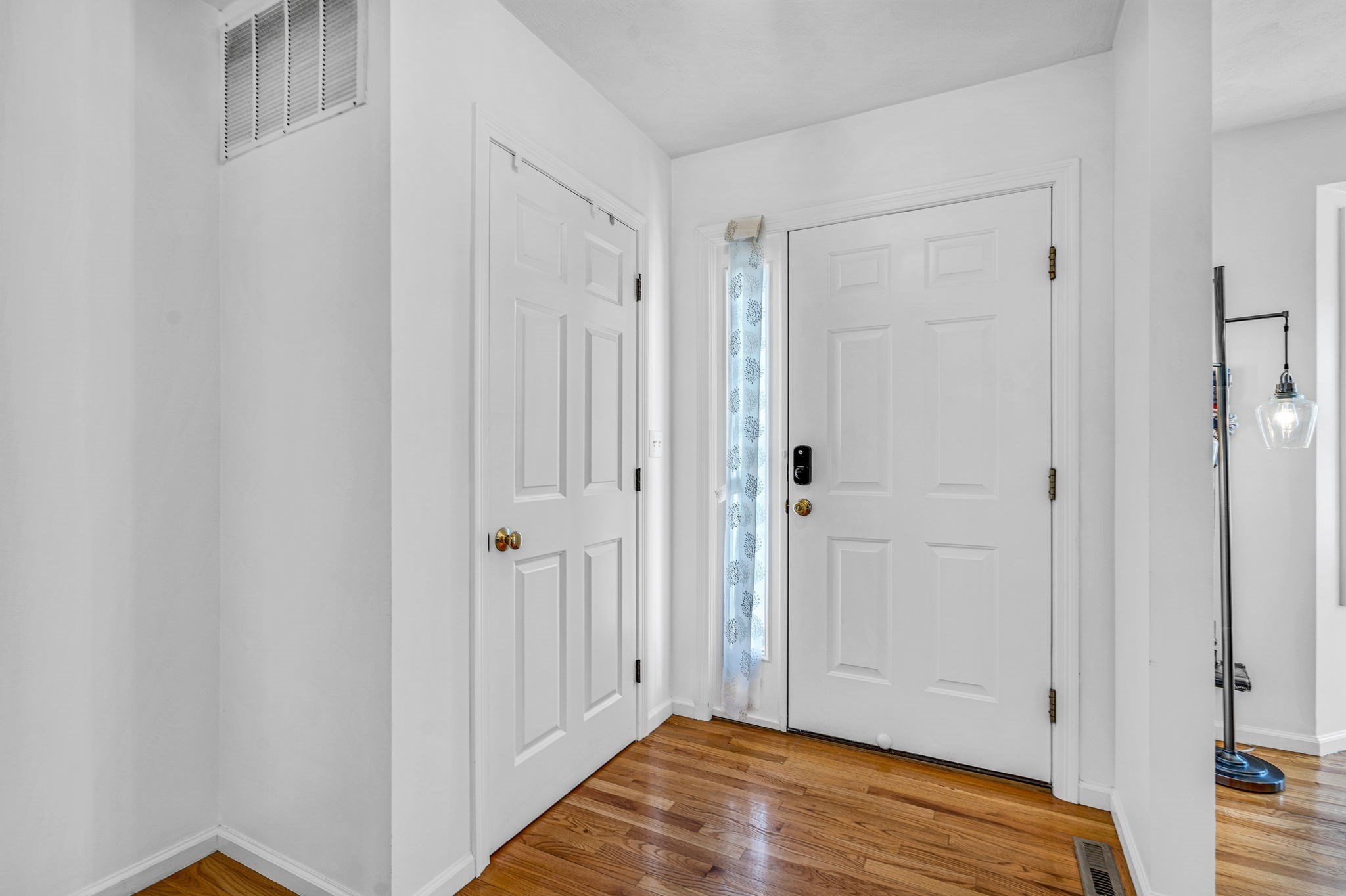 555 Main St # 8