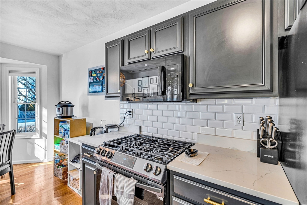 555 Main St # 8