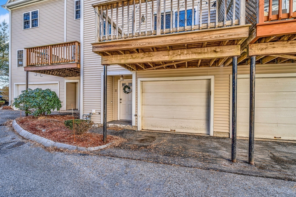 555 Main St # 8