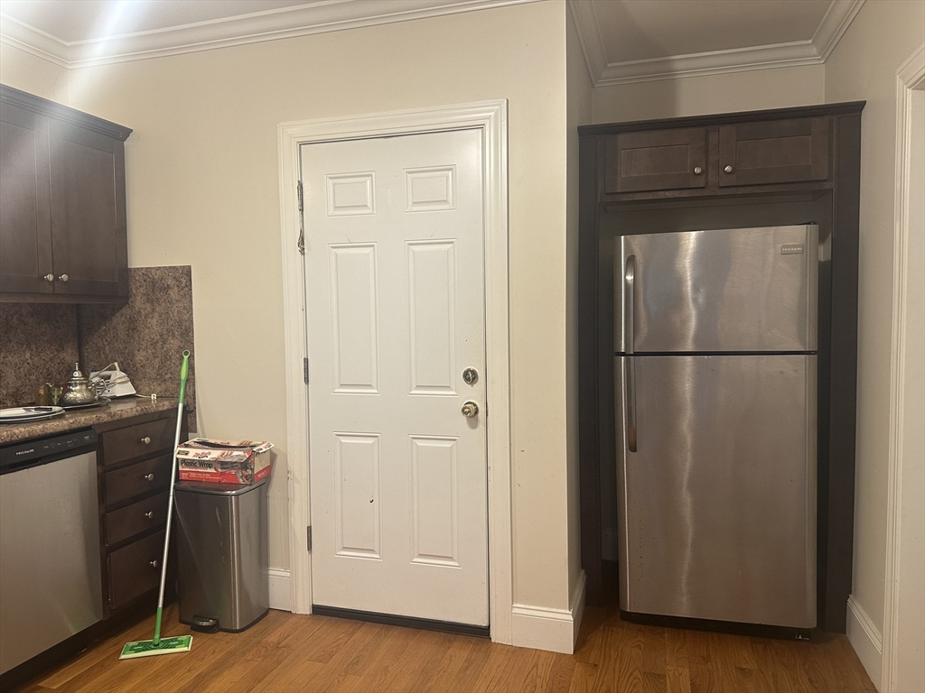 74-76 Stanley Avenue # 76