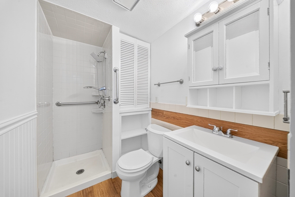85 Commons Drive # 301